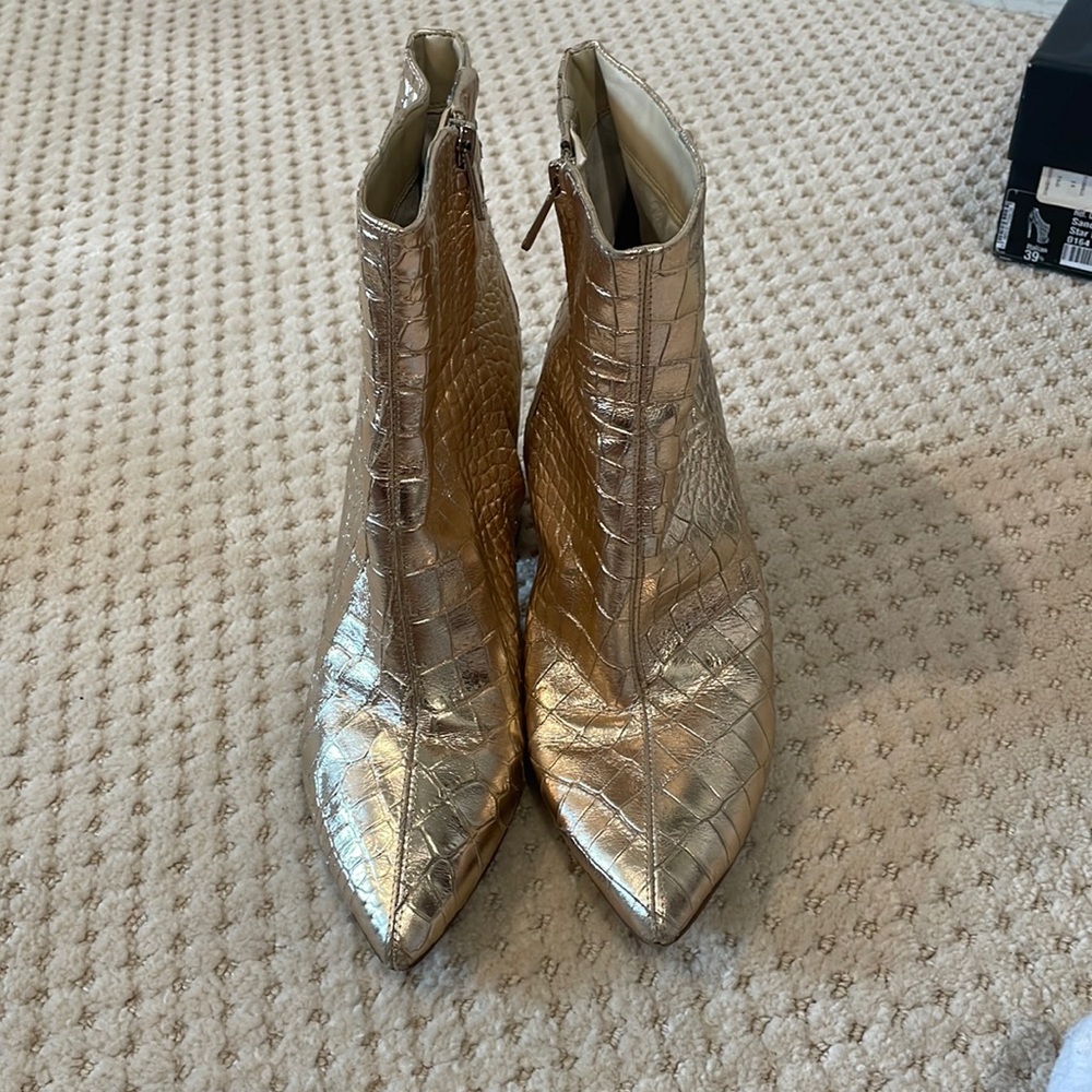 Sam Edelman Booties 9